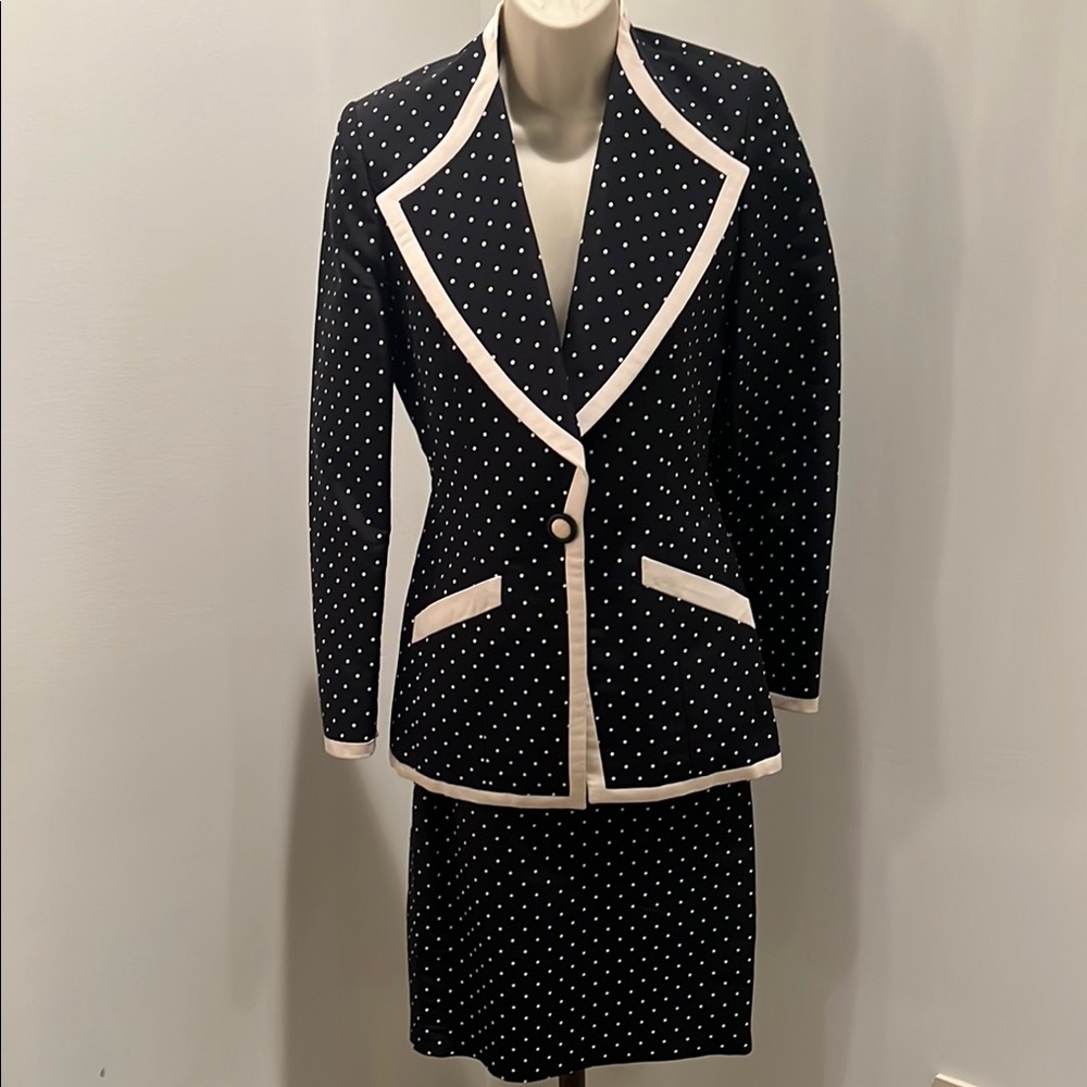 Gorgeous Escada Couture Polka Dot Suit Vintage Set (jacket 34/skirt 36)